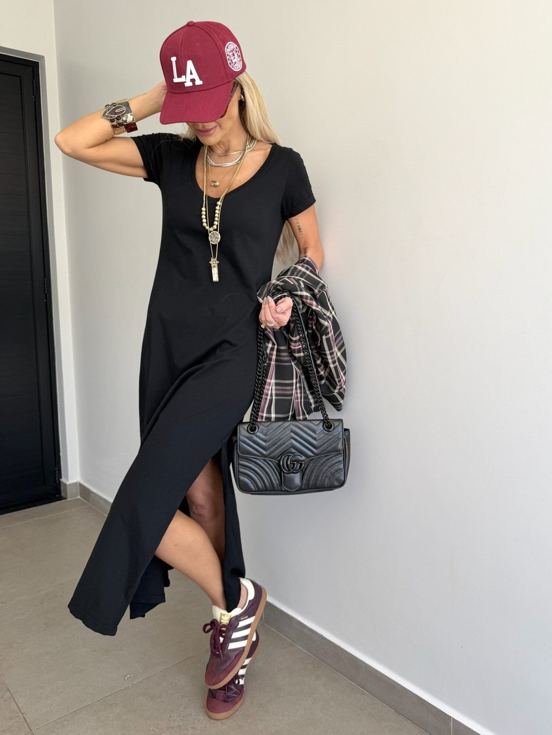 Vestido Midi V Manga Curta Preto